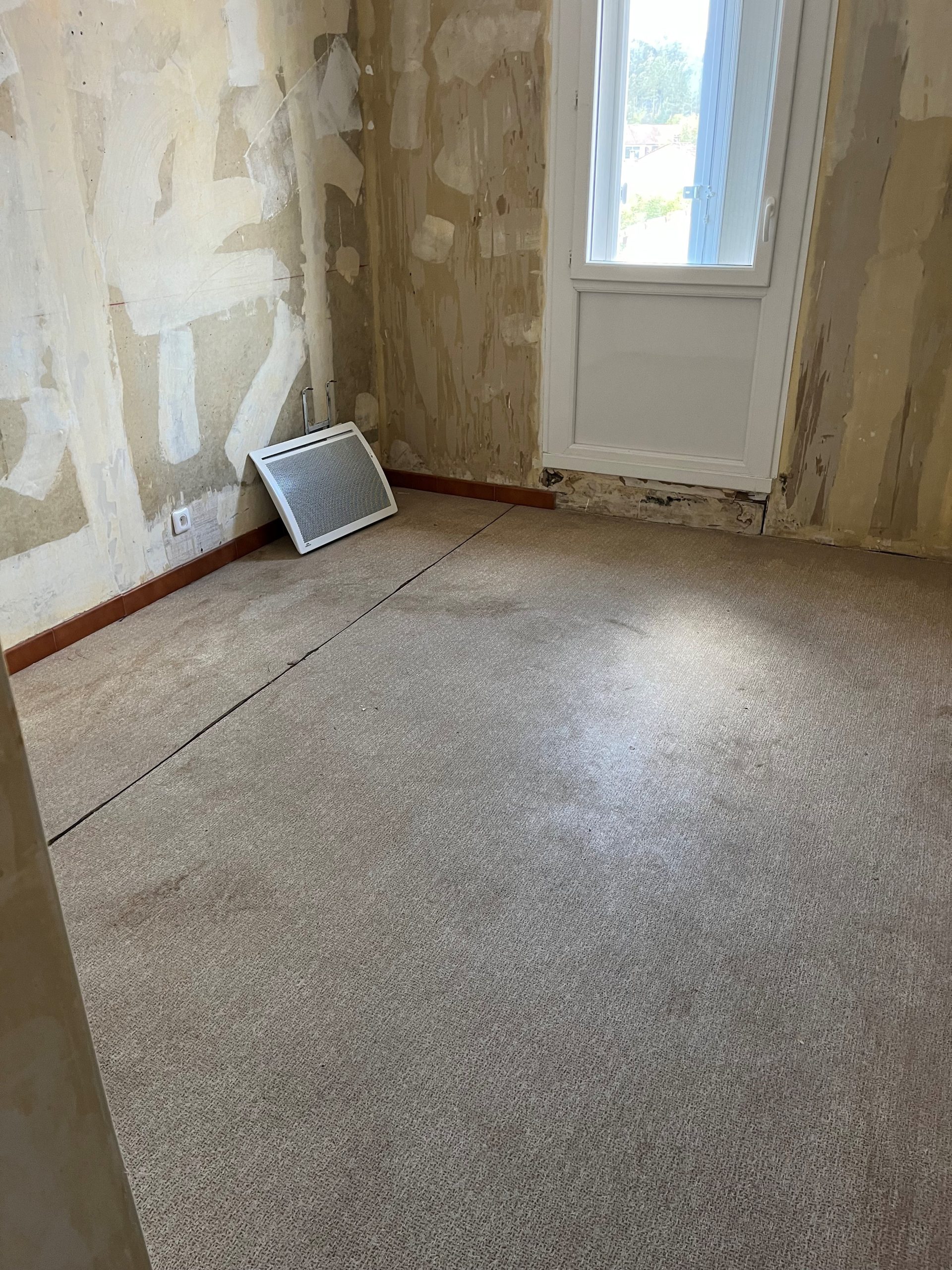 rénovation peinture deco nimes-peinture en batiment saint-gilles-pose de parquet gard- entreprise de renovation saint cesaire- peinture de sol garons-peintre en batiment uzes-