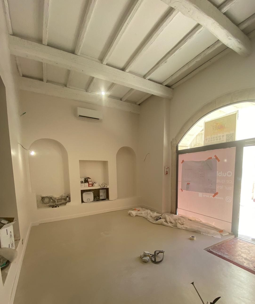 rénovation peinture deco nimes-peinture en batiment saint-gilles-pose de parquet gard- entreprise de renovation saint cesaire- peinture de sol garons-peintre en batiment uzes-